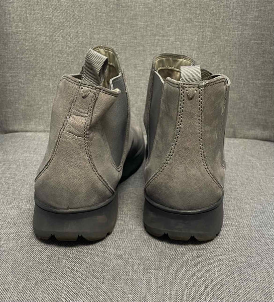 9 Vionic Boots