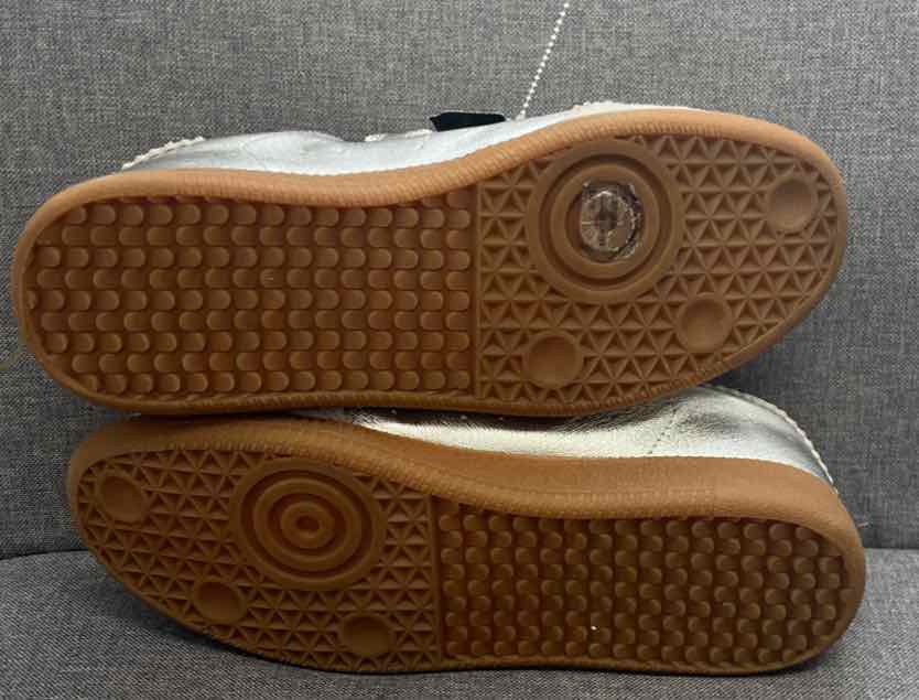 39 Silent D Shoes