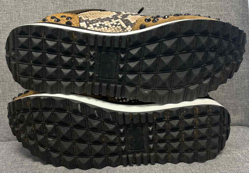 37 Shu Shop Shoes