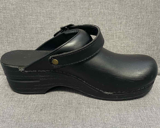 37 Dansko Shoes
