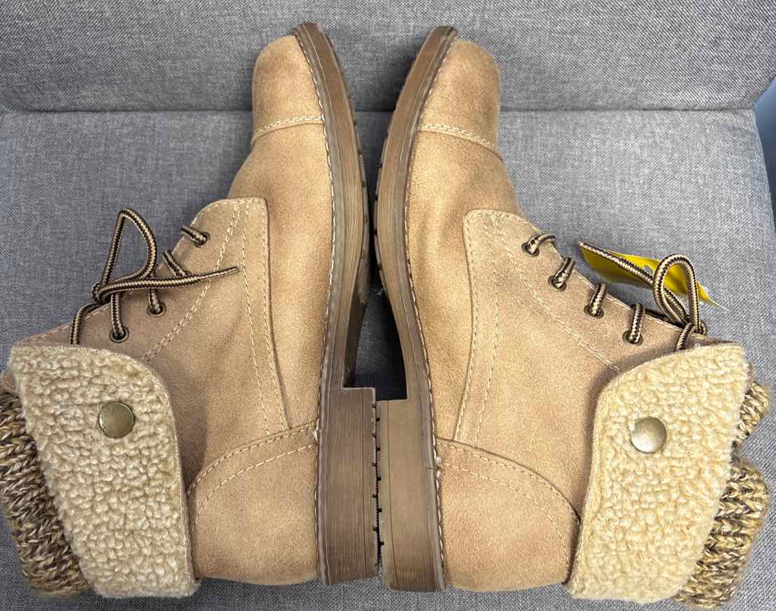 8 Cliffs Boots