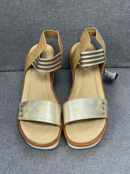 11 Pierre Dumas Sandals