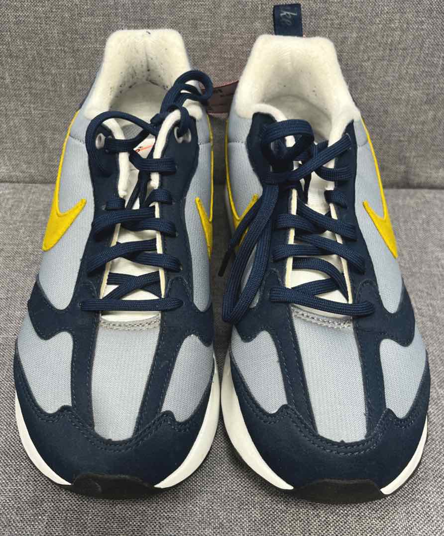 7 Nike Sneakers