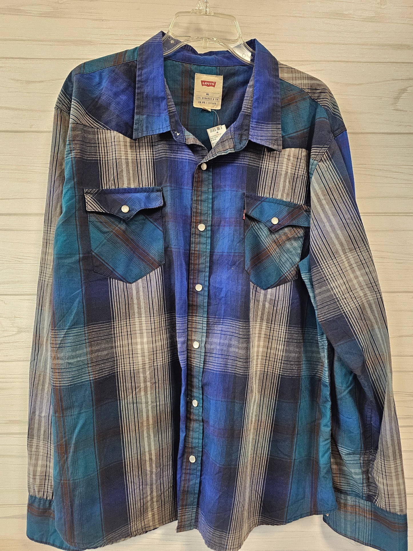 Size XXL Levi Shirt