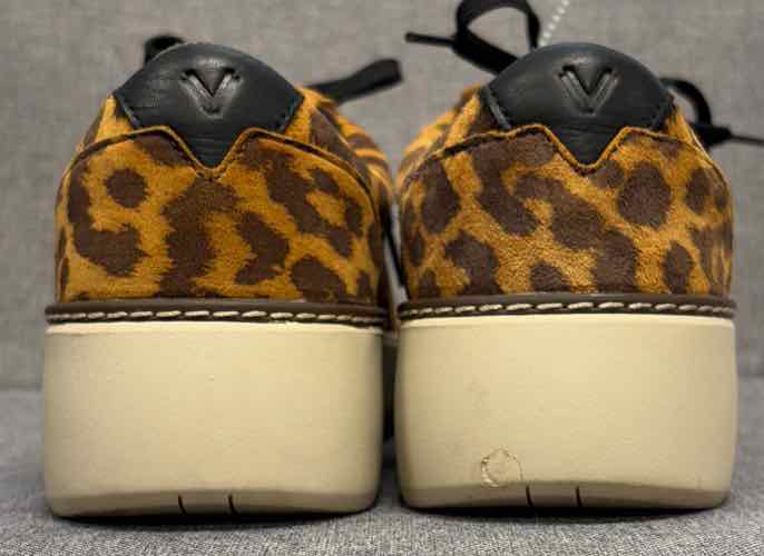 Vionic Sneakers