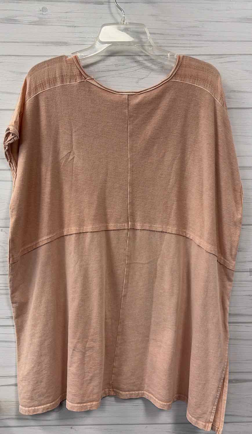Size S easel Shirt