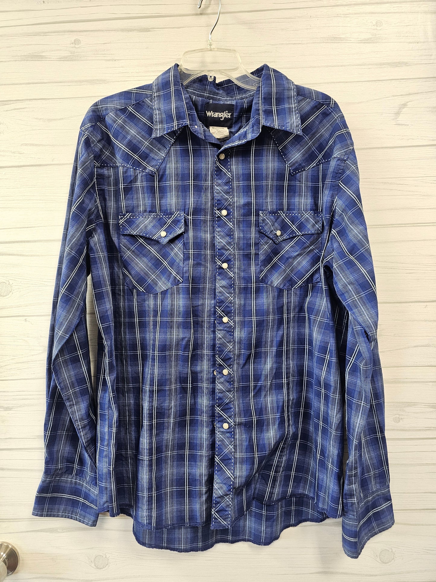 Size XL Wrangler Shirt