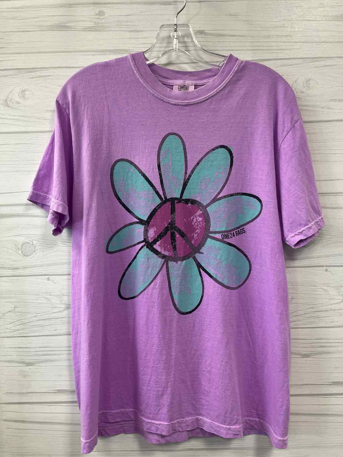 Size M comfort colors Shirt