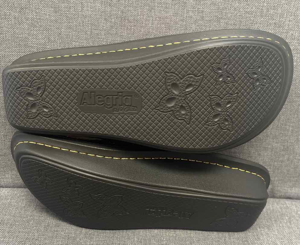 38 Alegria Sandals
