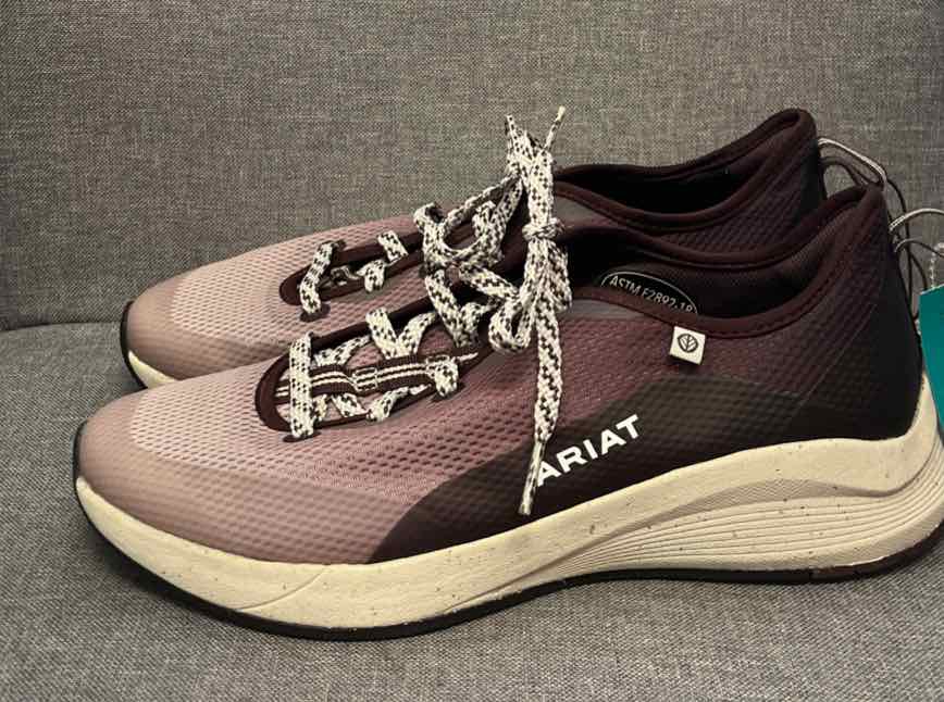 9 Ariat Sneakers