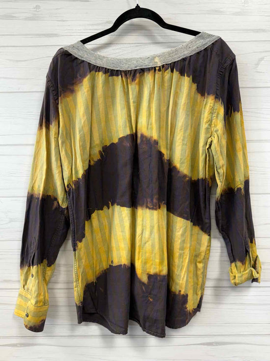 Size M/L Painted Oyster Shirt