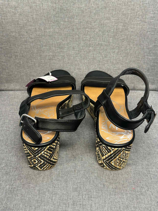 9.5 Dolce Vita Shoes