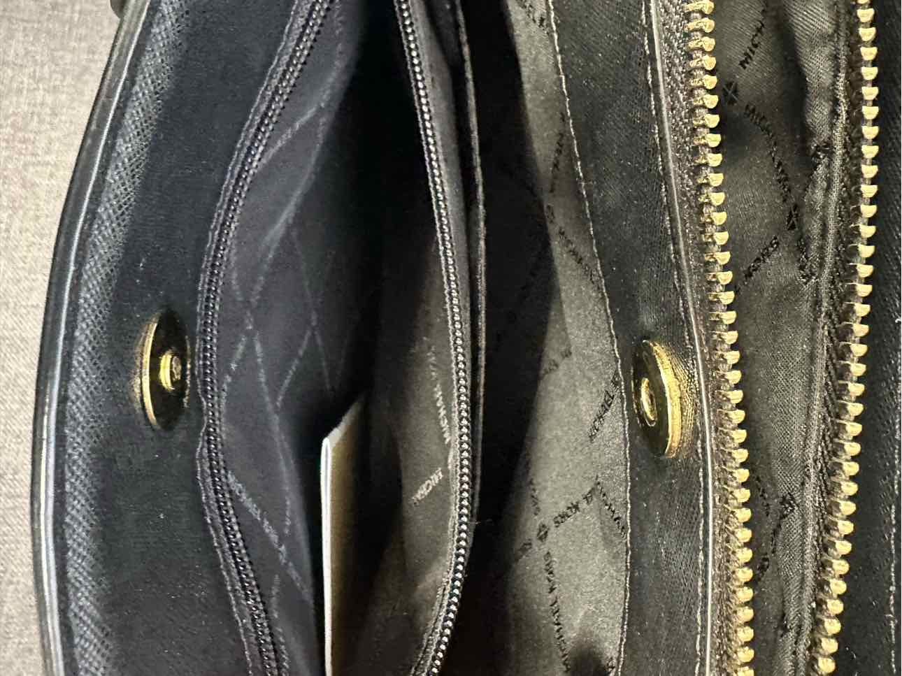 Micheal Kors Purse