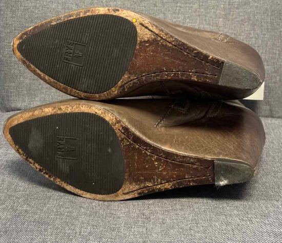 7.5 FRYE Boots