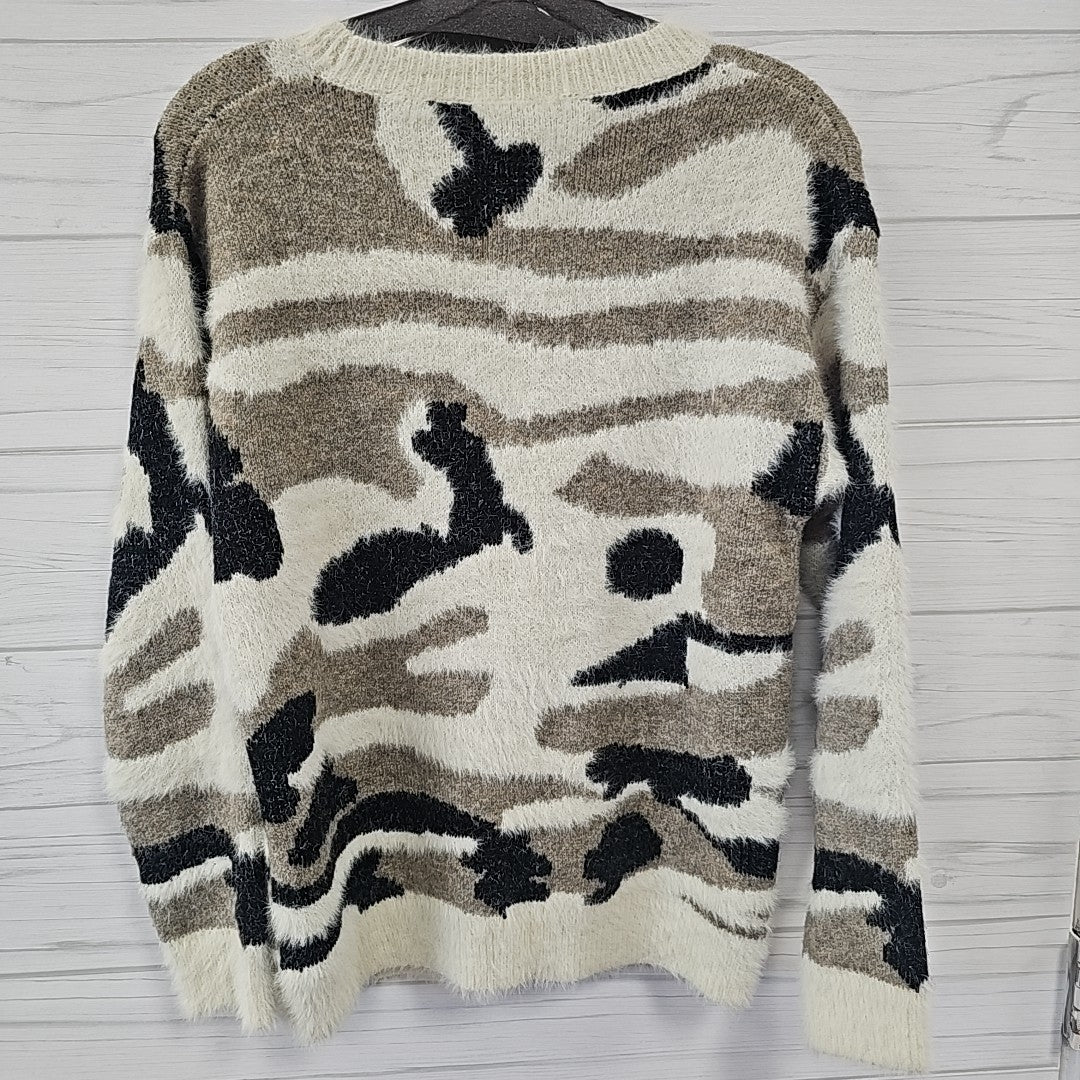 Size One Size she + sky Sweater