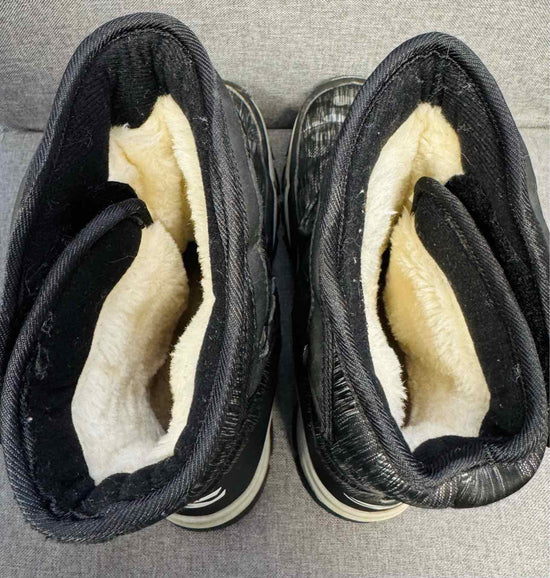 8 Shoes/Boots