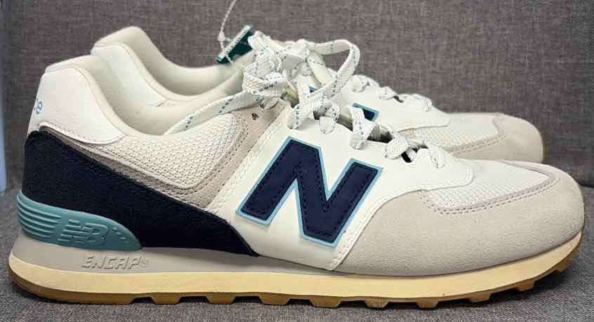 10 New Balance Sneakers