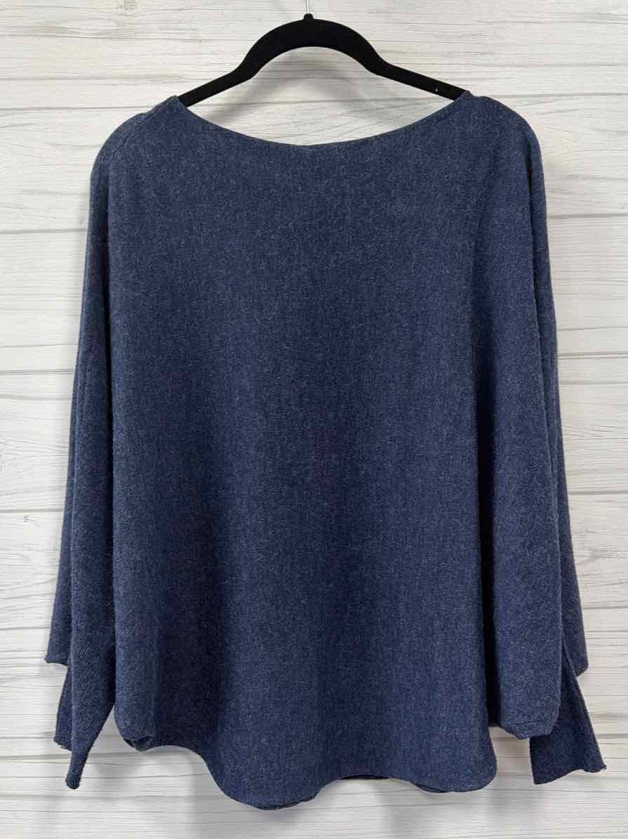 Size S/M KERISMA Sweater