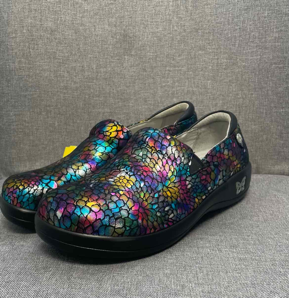 38 Alegria Clogs