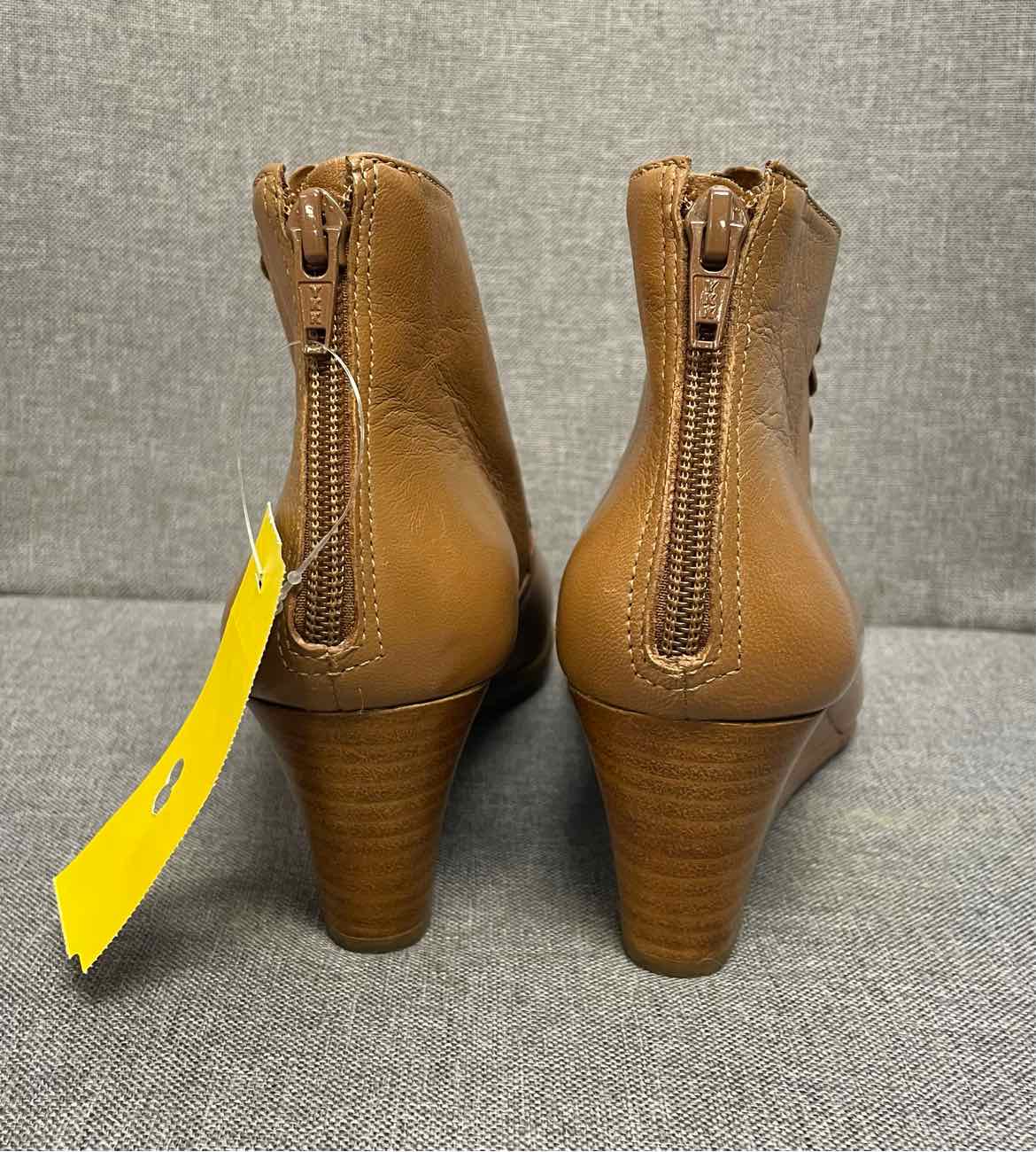 5 Jack Rogers Boots