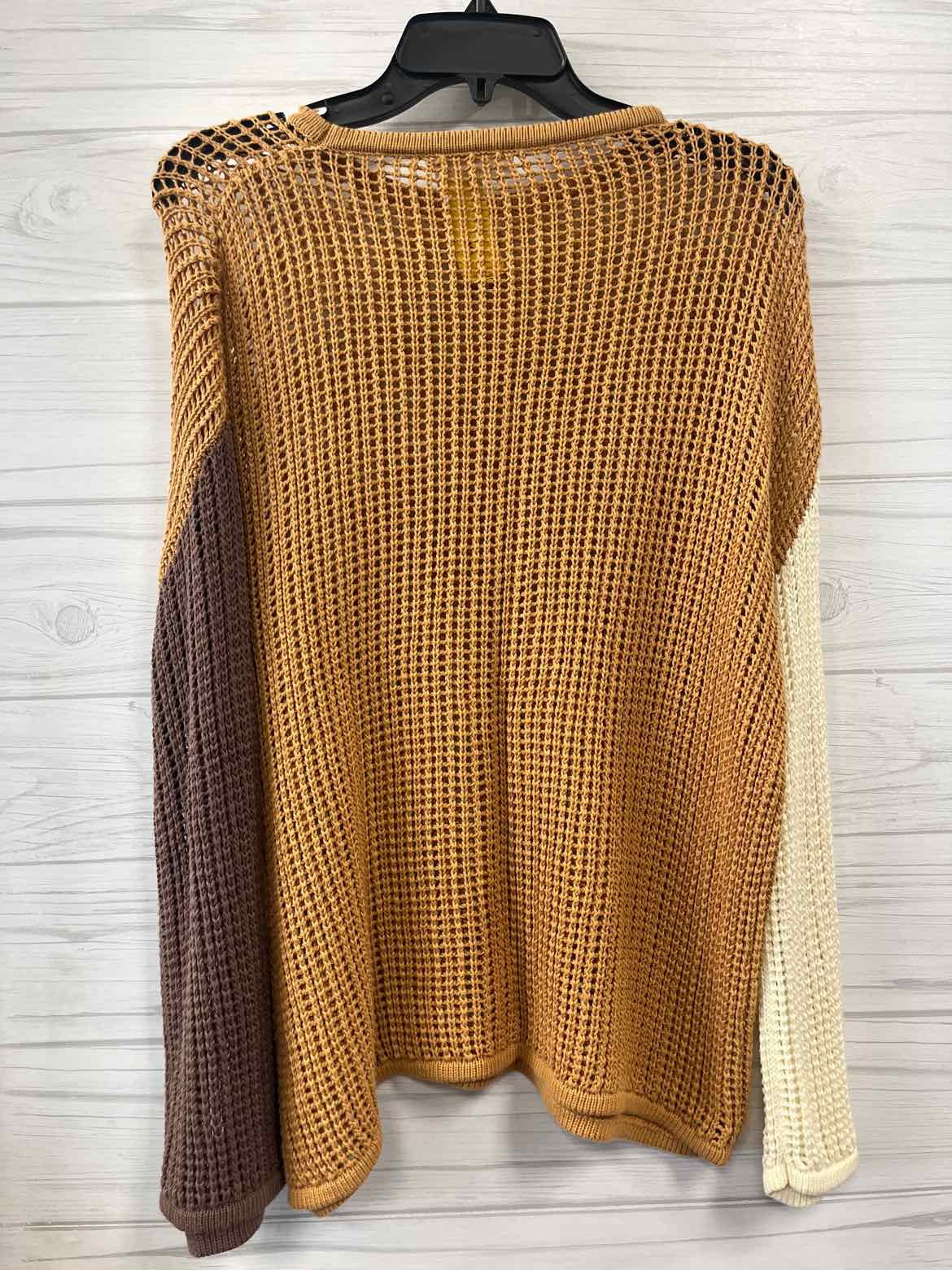 Size M Sunland17 Sweater