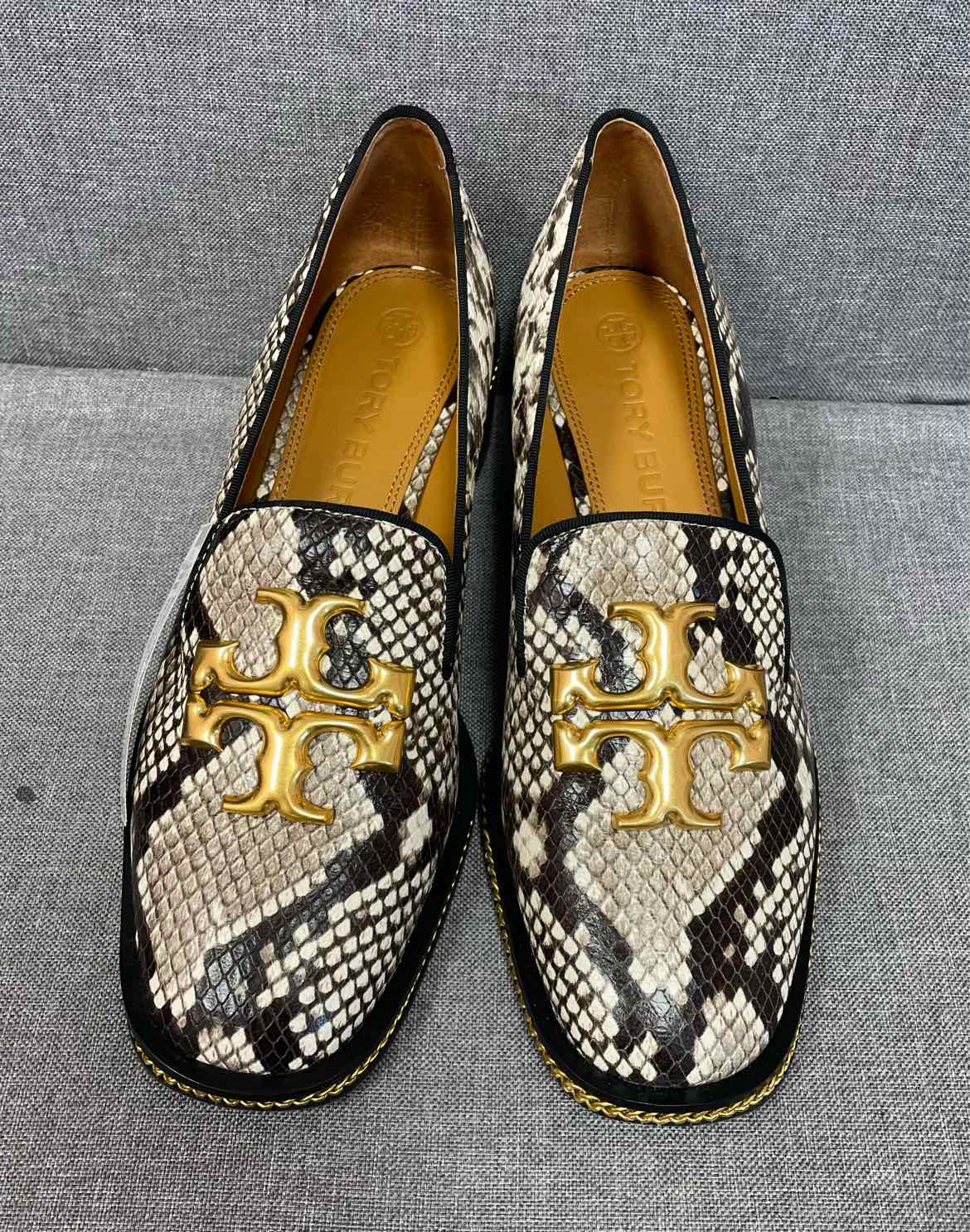 9.5 Tory Burch Shoes