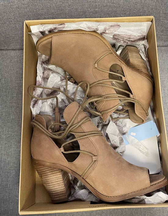 8.5 Jessica Simpson Shoes