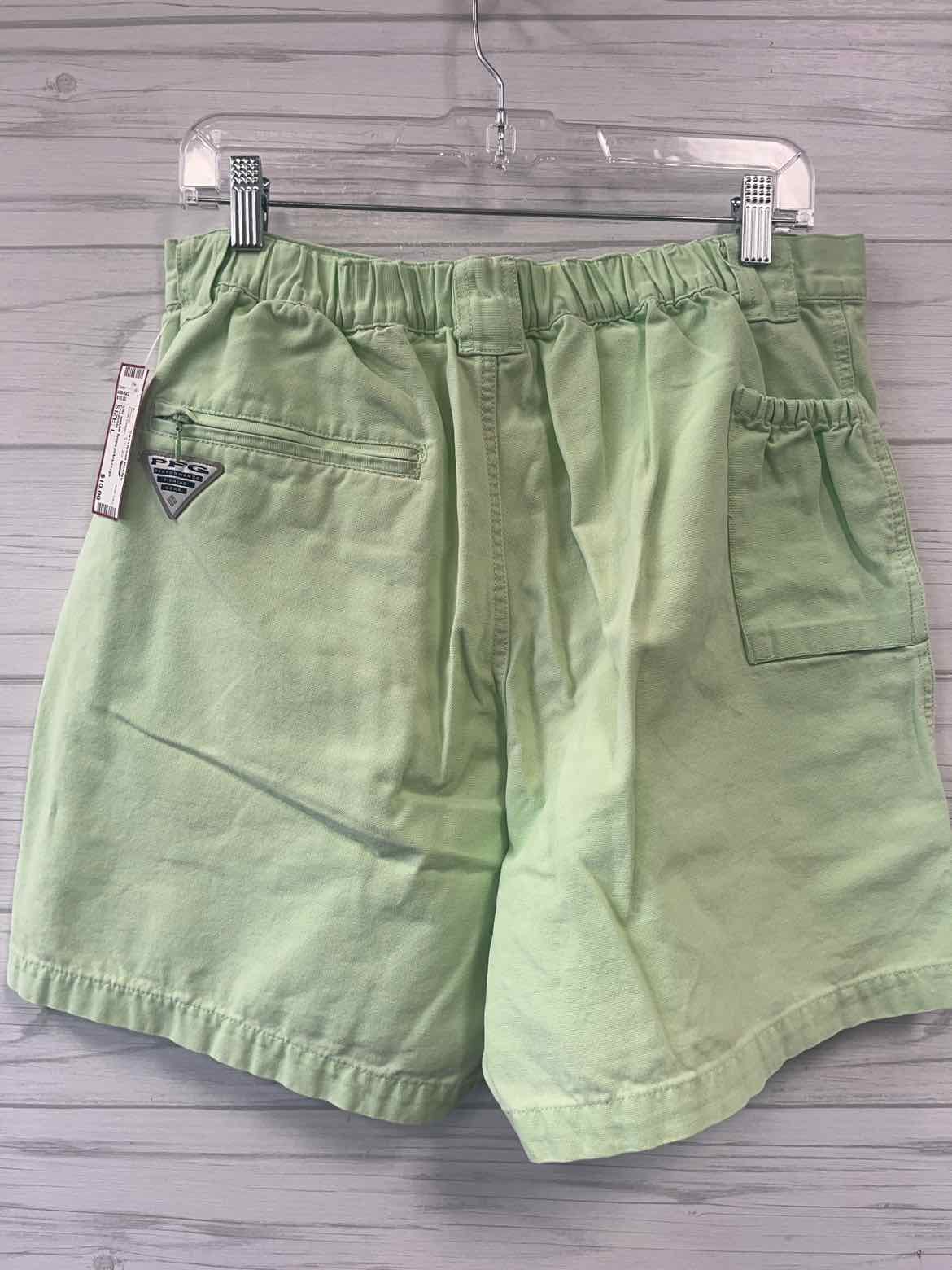 Size L Columbia Shorts
