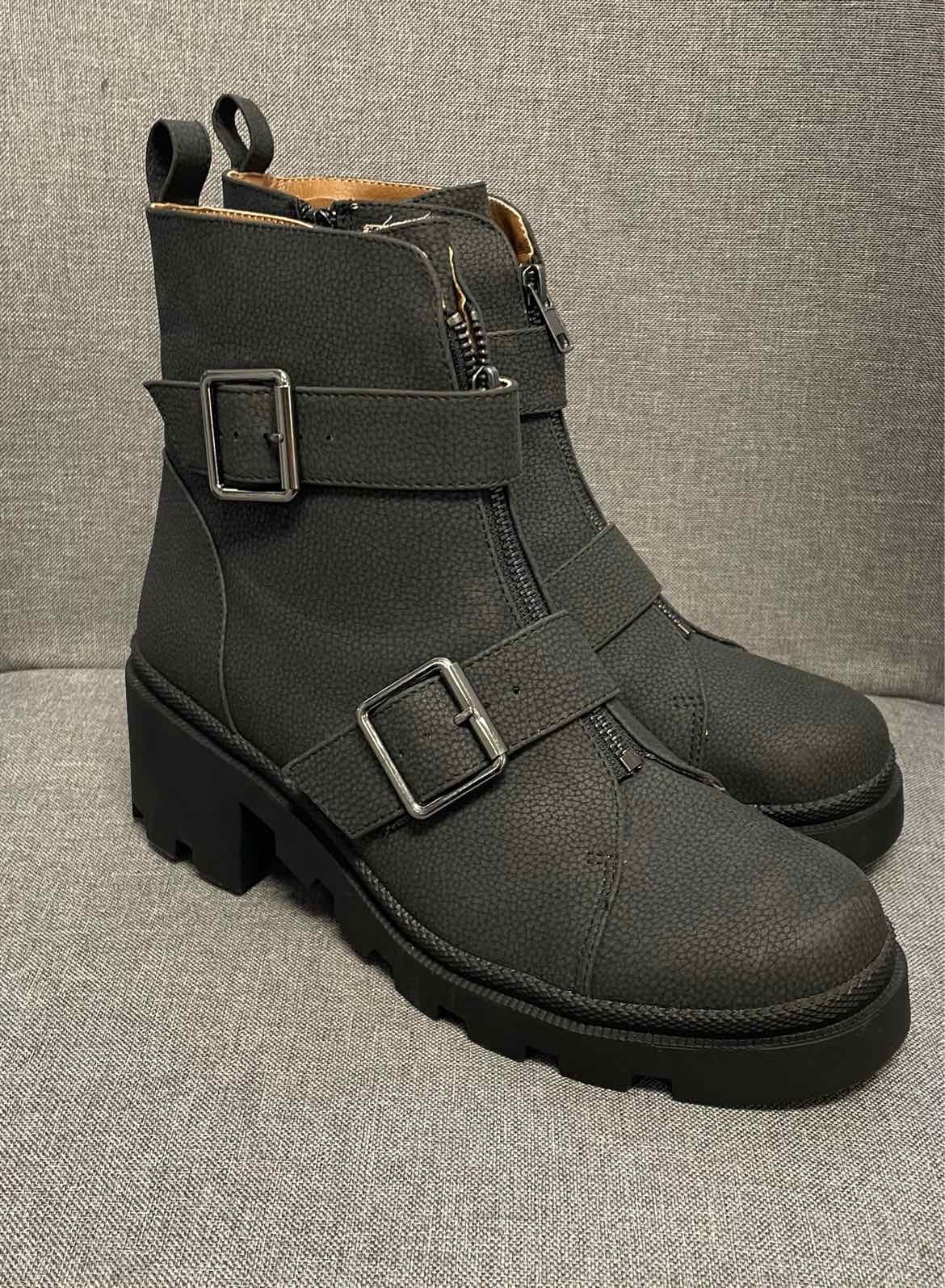 9.5 Yellow Box Boots