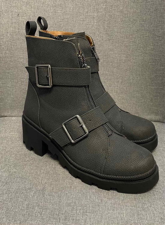 9.5 Yellow Box Boots