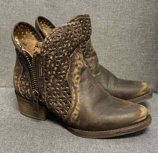 6.5 Circle G Boots