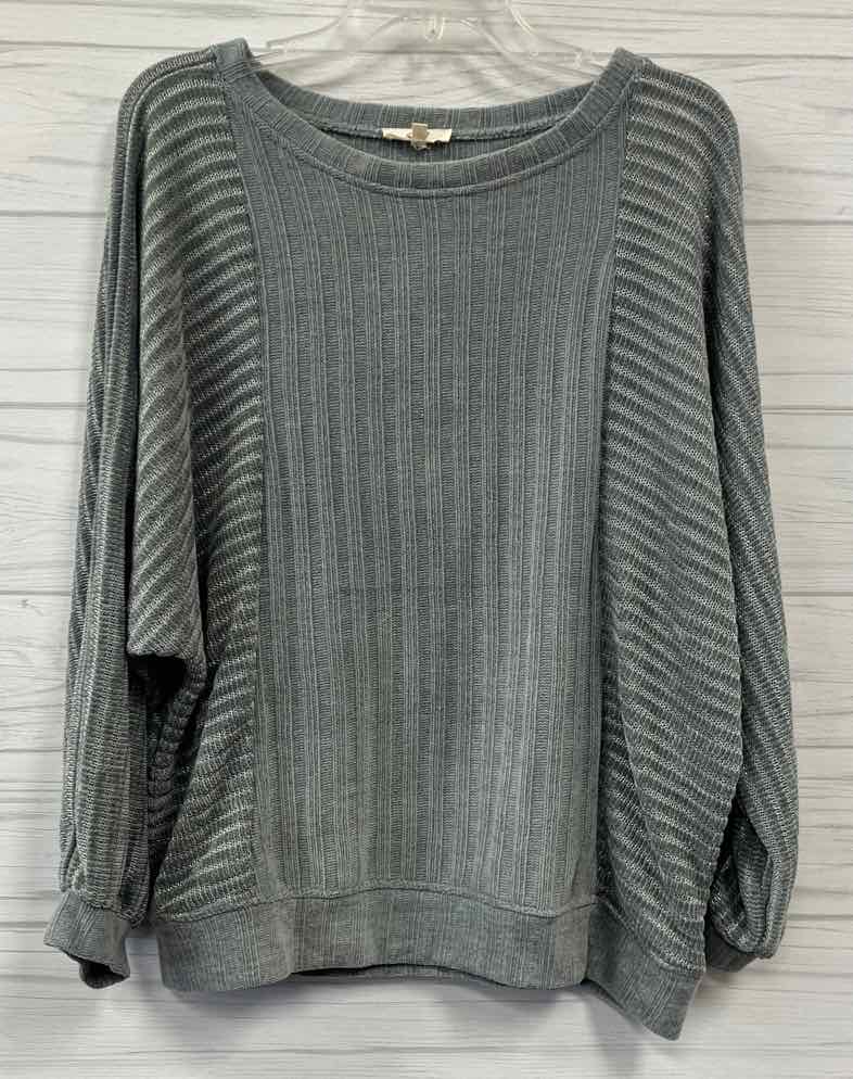 Size S easel Sweater