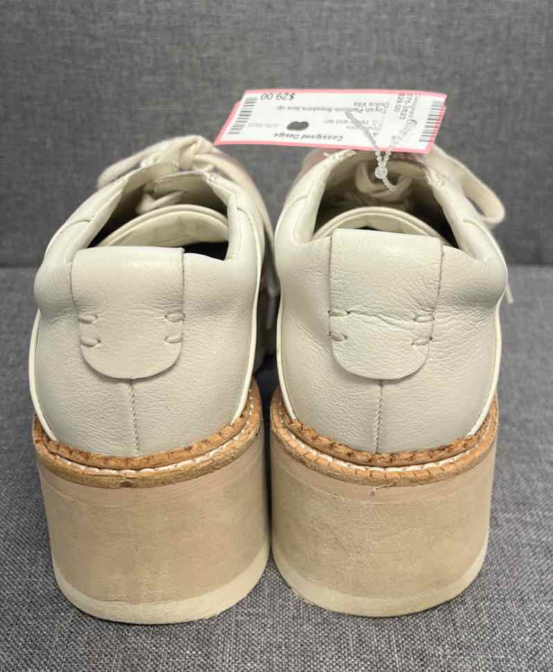 7.5 Dolce Vita Sneakers