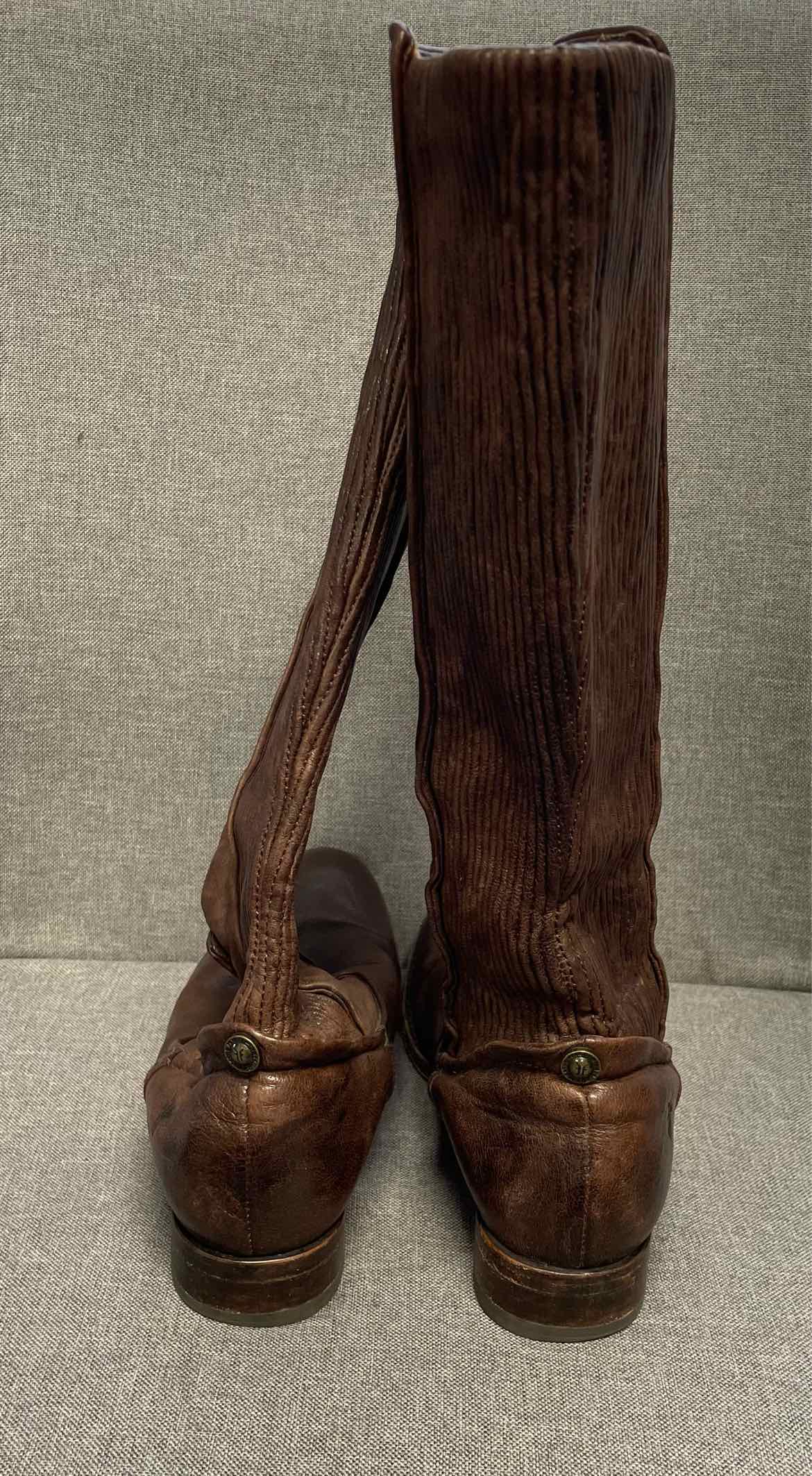 6.5 FRYE Boots