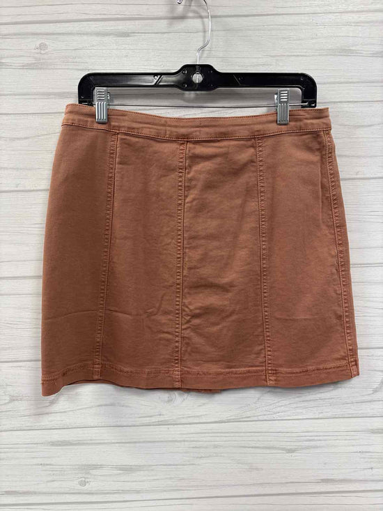 Size M Listicle Skirt