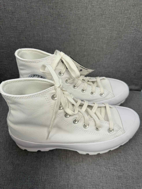 8 Converse Sneakers