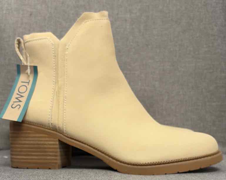9 Toms Boots