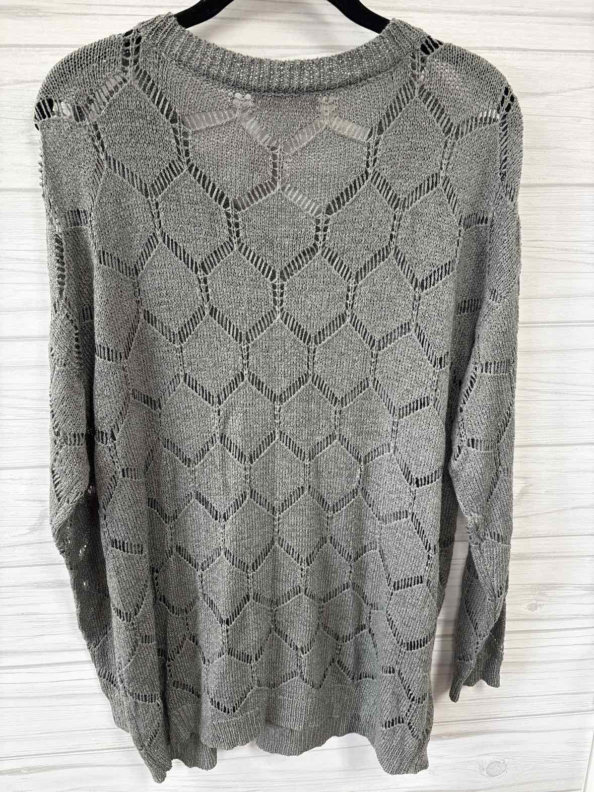 Size L Ces femme Shirt