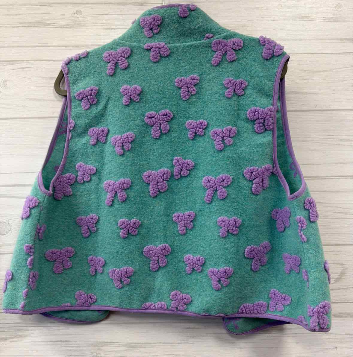 Size L New In Vest