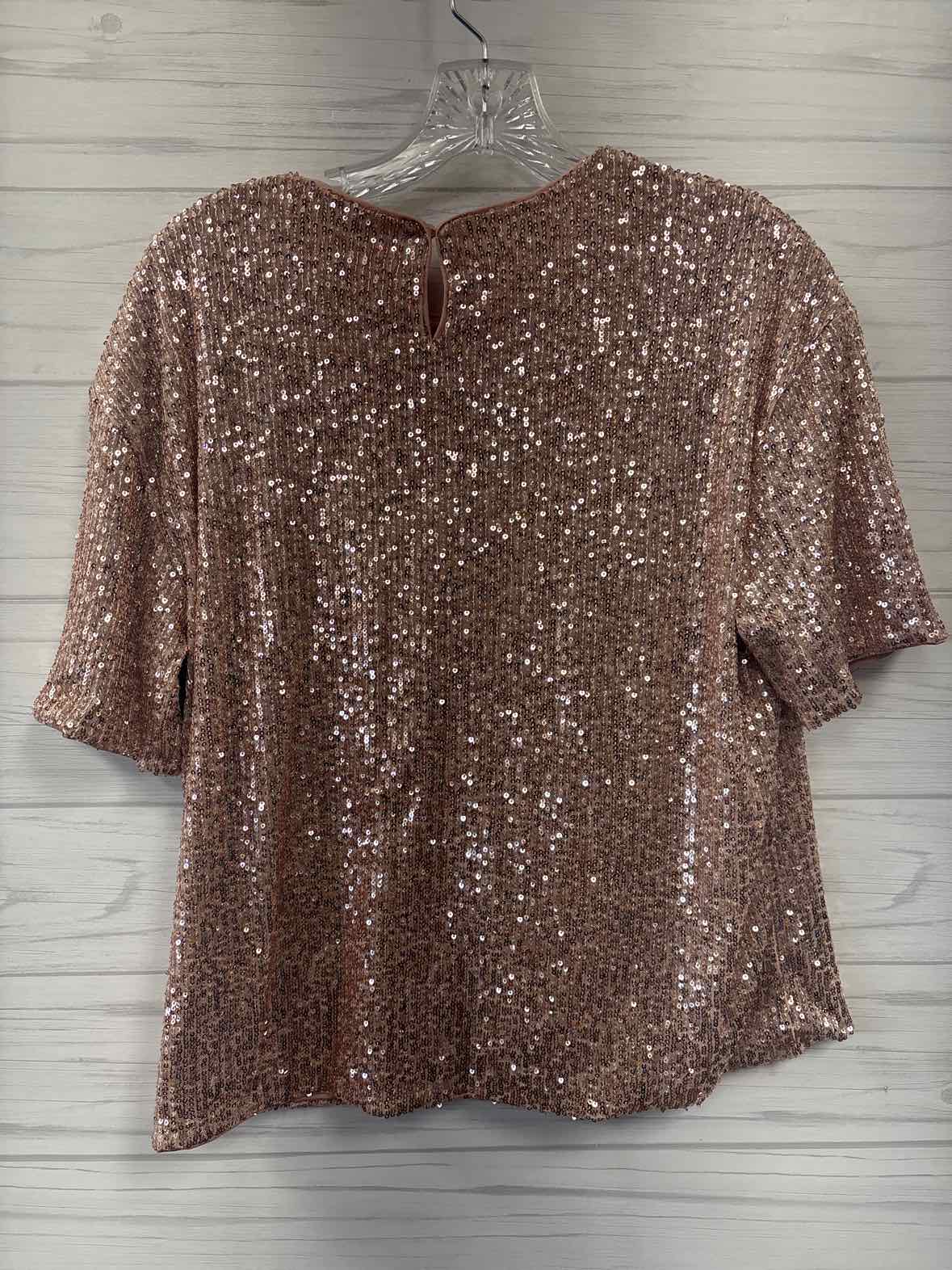 Size M H & M Shirt