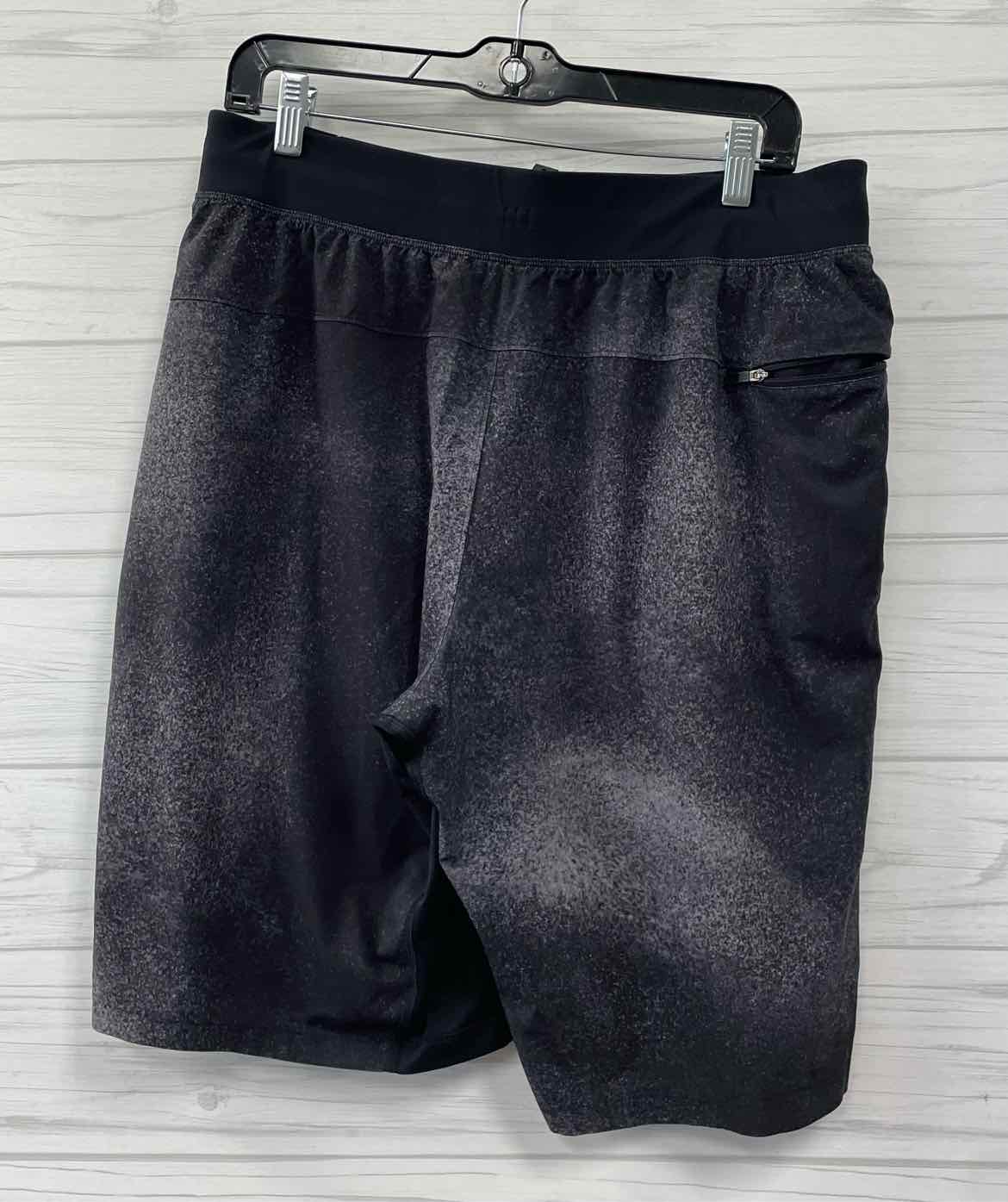 Size L Lululemon Shorts
