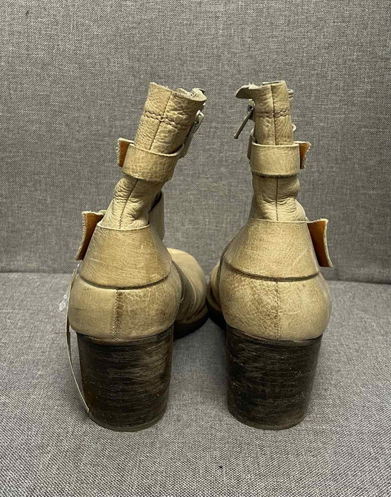 7.5 Naya Boots