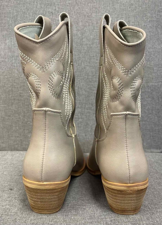 8 Shu Shop Boots