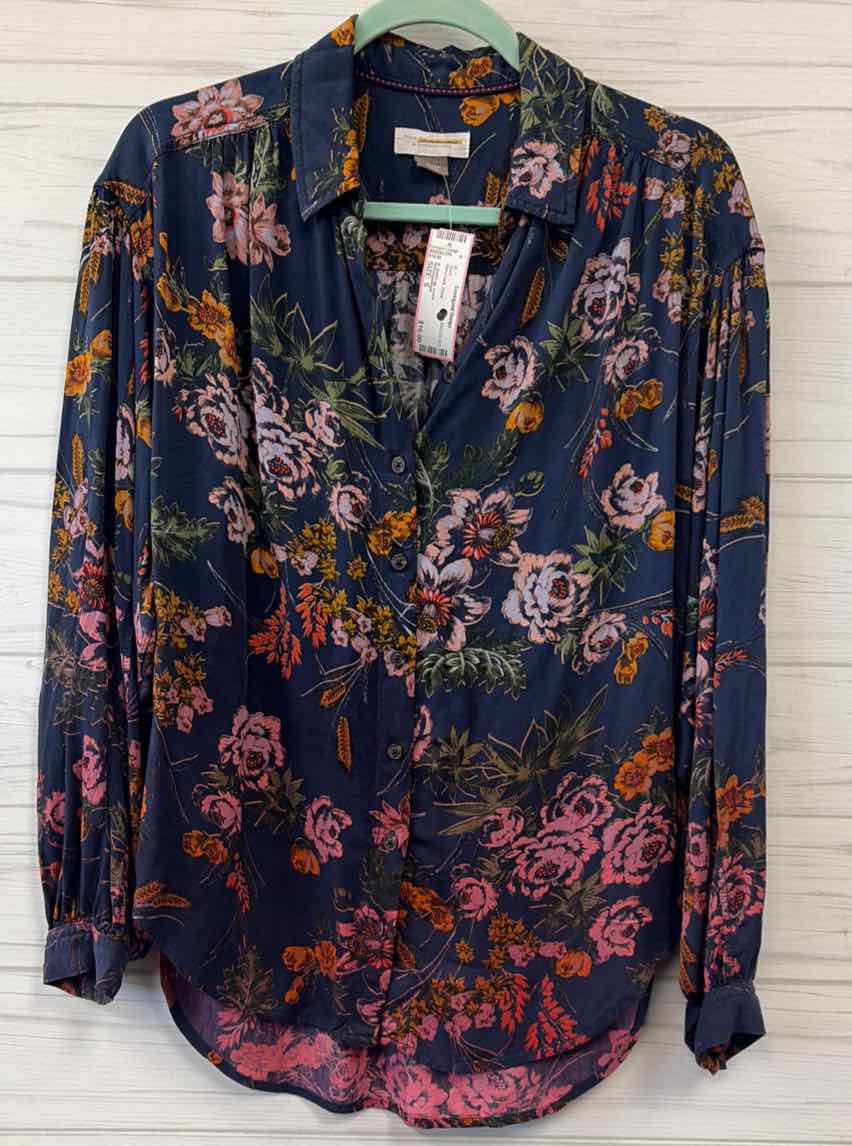 Size S Anthropologie Shirt