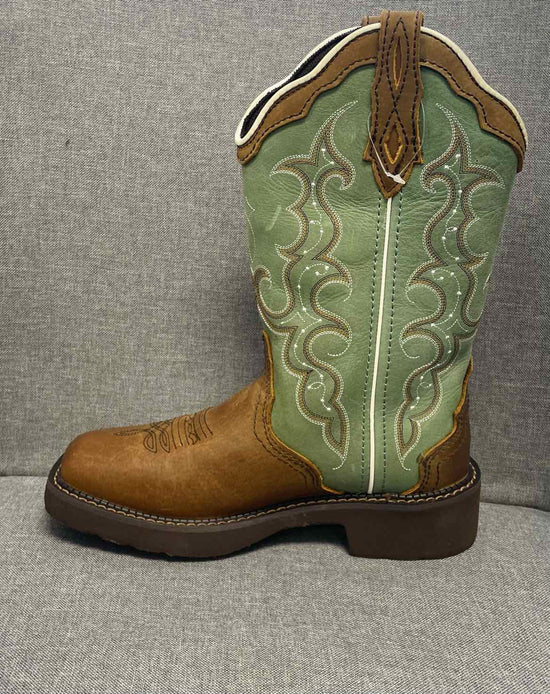7.5 Justin Boots