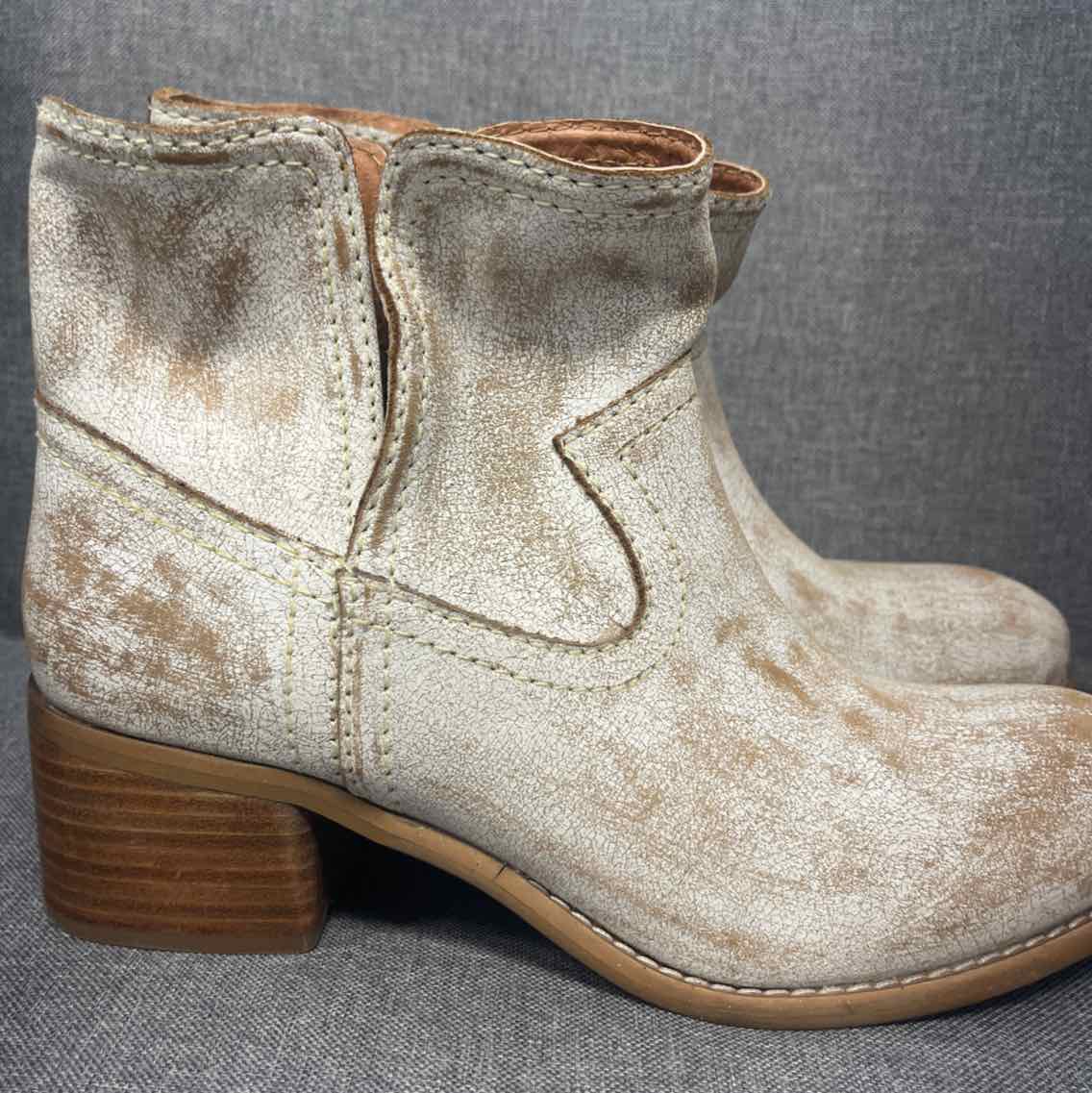 8 Diba True Boots