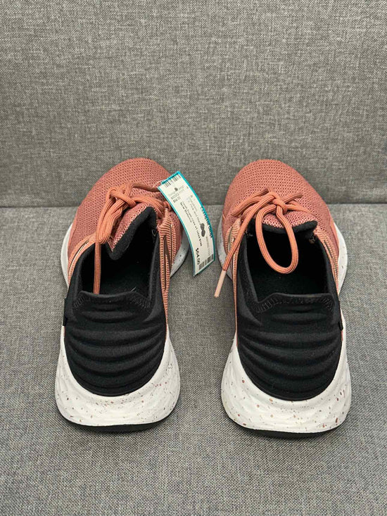 7.5 New Balance Sneakers