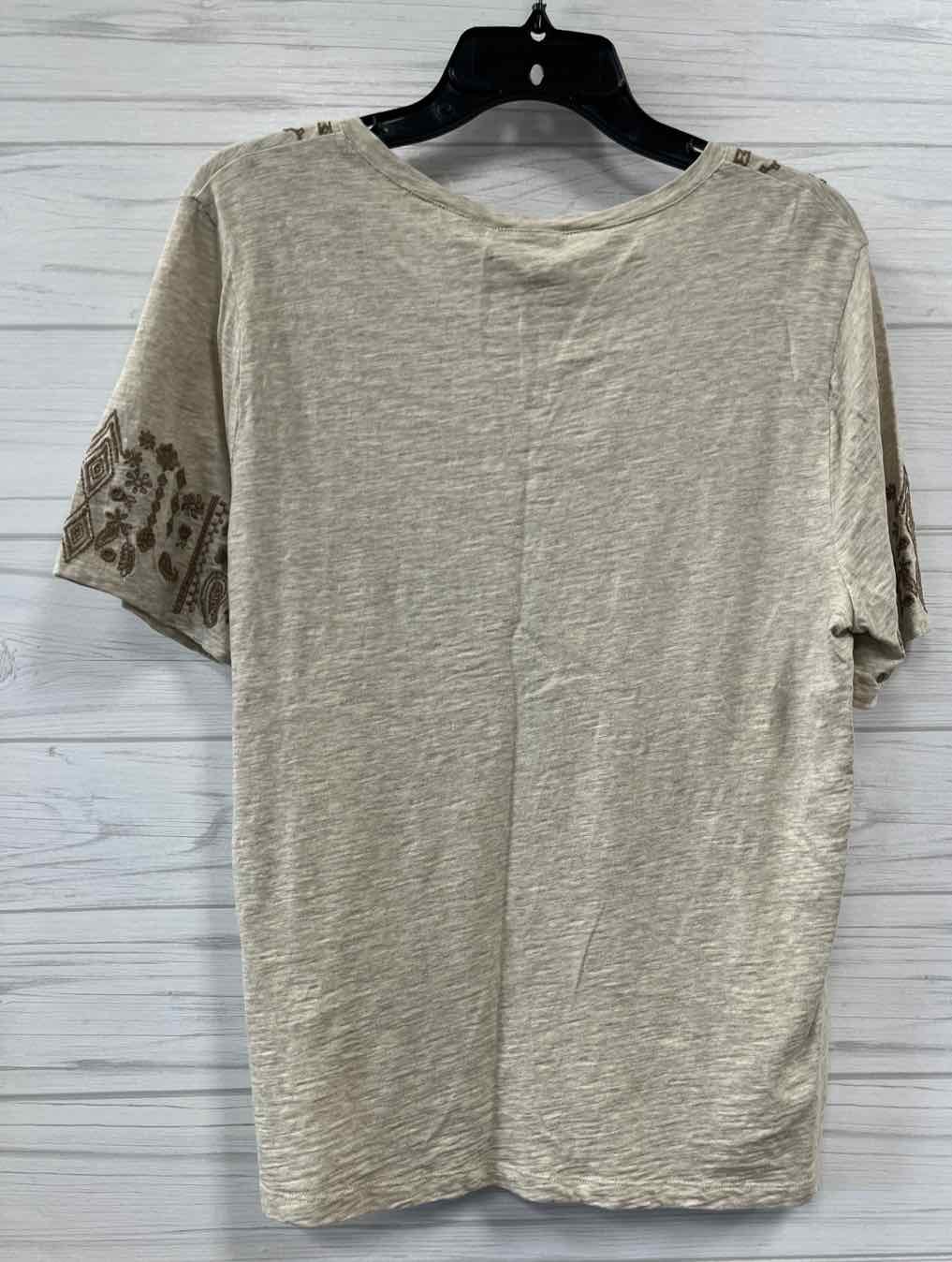 Size 2 Chicos Shirt