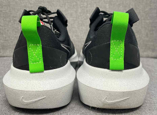 7 Nike Sneakers
