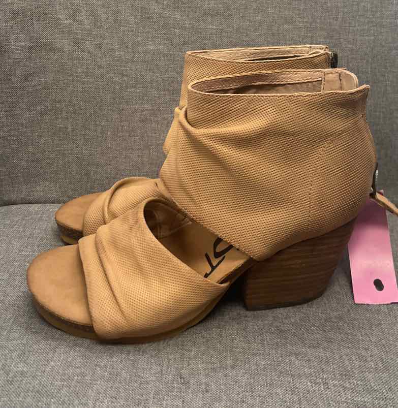 7 OTBT Shoes